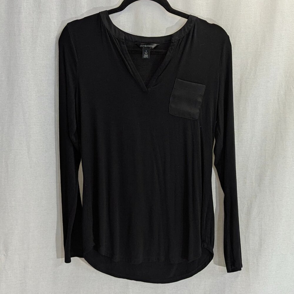 Ambrielle Size Small Black Long Sleeved Top